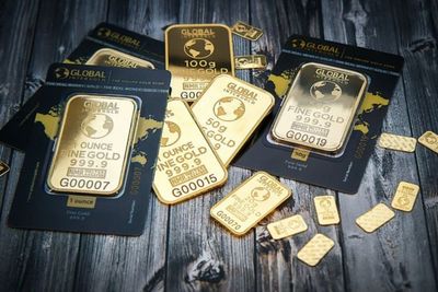 Pemulihan Ekonomi Global Disinyalir Membuat Harga Emas Menguat Terbatas