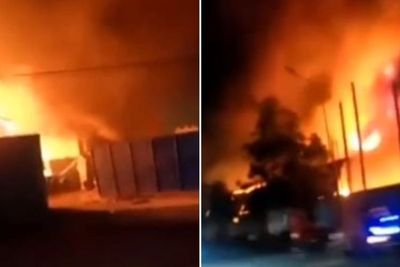 Satu Unit Gudang Pengolahan Udang di Marelan Ludes Terbakar, Warga Panik