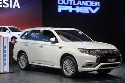 Pakai Outlander PHEV, Perhatikan Ini