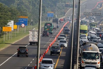 Ratusan Ribu Mobil Keluar Jakarta di Libur Panjang, Ini Imbauan Jasa Marga