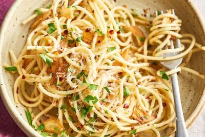 4 Kesalahan Saat Membuat Pasta Aglio Olio yang Bikin Rasanya Gak Seenak di Restoran