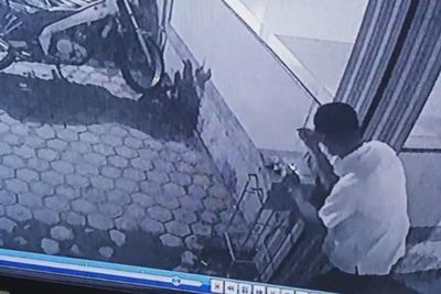 Terekam CCTV Mencuri Kotak Amal Mesjid, Warga di Belawan Nyaris Tewas Dihajar Massa