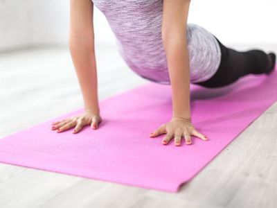 Hilangkan Lemak Perut dengan Melakukan Gaya Yoga yang Satu Ini