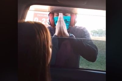 Viral Cowok Diputusin Kekasih, Ngejar Sampai Nangis di Jalanan, Mohon-mohon ke Ceweknya