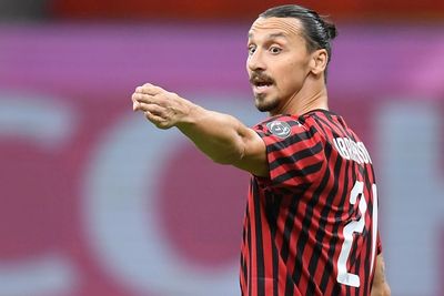 Akhiri Spekulasi, Zlatan Ibrahimovic Teken Kontrak Baru dengan AC Milan