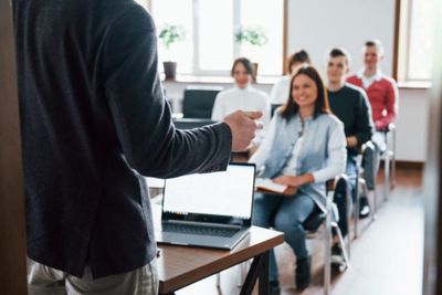 Jangan Salah Pilih! Ini 5 Jurusan Kuliah dengan Gaji Awal Tertinggi