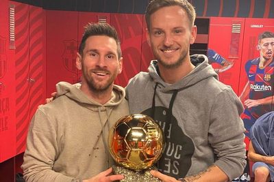 Bercanda, Rakitic Sebut Sevilla Bisa Carikan Tempat Buat Messi