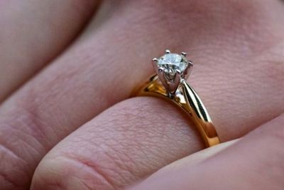 Gegara Nolak Lamaran dan Menghina Cowok, Cewek Cantik Ini Mendadak Alami Gangguan Jiwa