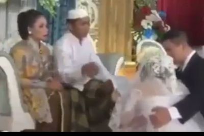 Heboh Video Pengantin Wanita Nangis Histeris di Depan Orangtua, Netizen Malah Ngakak