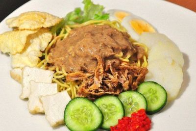 Bosan Dengan Rujak yang Biasa? Yuk, Coba Bikin Rujak Juhi di Rumah