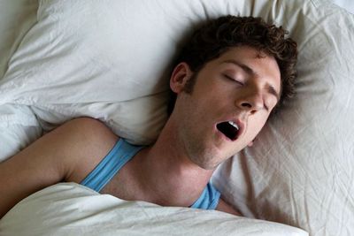 6 Penyebab Orang Tidur Mendengkur atau Ngorok, Bagaimana Cara Mengatasinya?