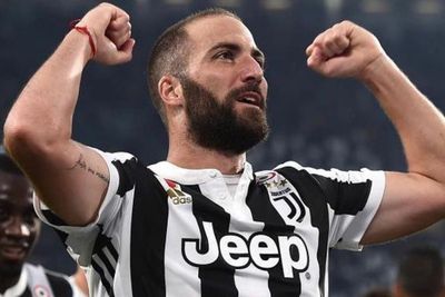 Juventus Akhiri Kontrak Higuain