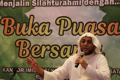 Syekh Ali Jaber Ditusuk Orang Tak Dikenal di Lampung