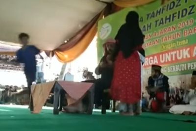 Syekh Ali Jaber Ditusuk Orang Tak Dikenal, Polisi: Pelaku Sudah Ditangkap