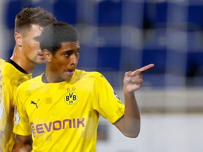 Jude Bellingham Ukir Rekor Jadi Pencetak Gol Termuda Dortmund