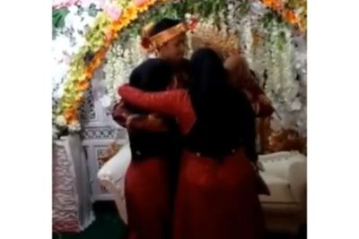 Cowok Nikah Didatangi 3 Mantan Kekasihnya Sekaligus, Nangis di Pelaminan: Reuni Mantan