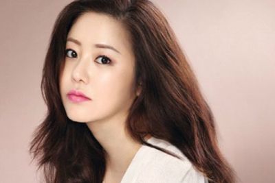 Intip Penampilan Awet Muda Go Hyun Jung yang Berusia Setengah Abad