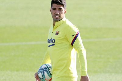 Terhambat Urusan Paspor, Juventus Mulai Pesimis untuk Transfer Suarez