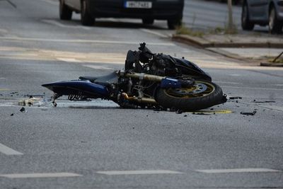 Adu Banteng Motor di Kuningan Jaksel, Wanita Tewas di Tempat