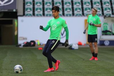 Wolfsburg Pinjamkan Ulysses Llanez ke Klub Belanda, Heerenveen