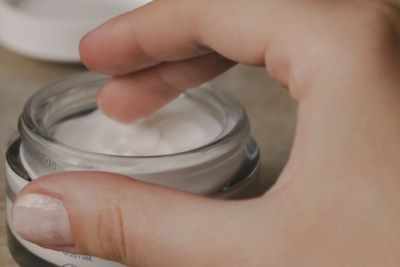 5 Rekomendasi Pelembap Brand Lokal yang Cocok untuk Semua Jenis Kulit dan Anti Iritasi