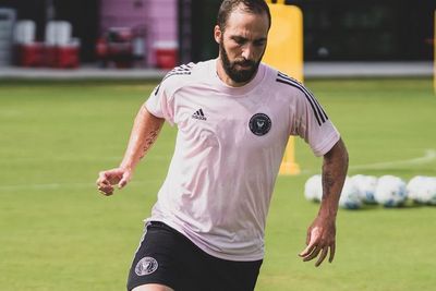 Higuain Pindah ke Inter Miami dengan Status Bebas Transfer