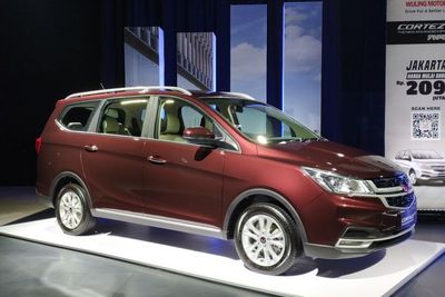 Pasar MPV Makin Ramai, Ini 5 Alasan Wuling Cortez Terbaru Masih Layak Dijadikan Mobil Pilihan!