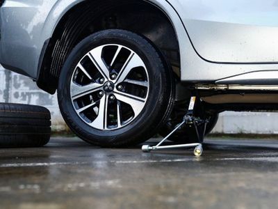 5 Keuntungan Spooring Balancing Ban Mobil yang Harus Dilakukan, Nyetir Jadi Lebih Aman!