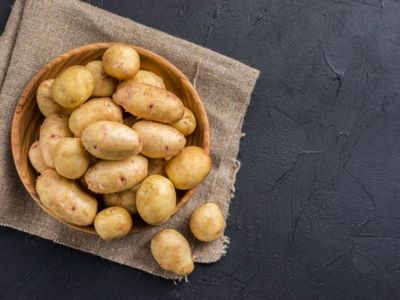 5 ‎Sayur Sehat yang Justru Lebih Bernutrisi Saat Dimakan dengan Kulitnya
