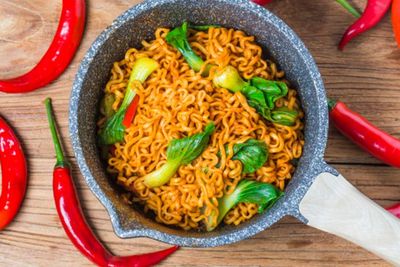 4 Warung Makan Mie Instan yang Katanya Lebih Enak dari Buatan Sendiri