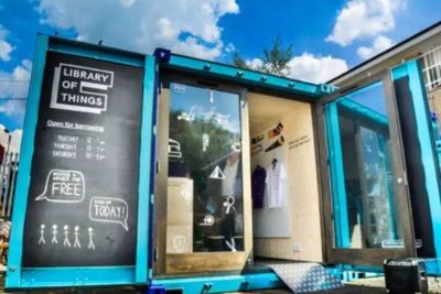 London Library of Things, Tempat Kamu Bisa Meminjam Apapun, Yuk Hidup Minimalis!