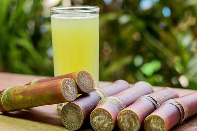 8 Manfaat Air Tebu Murni untuk Kesehatan Tubuh dan Kecantikan Kulit
