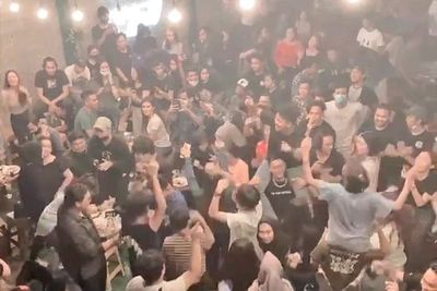 Heboh Kafe di Bekasi Langgar PSBB Disegel, Polisi: Sudah Diingatkan Berkali-kali