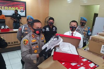 Modus Kerja di Layanan Ekspedisi, Sindikat Ini Gelapkan 2 Ribu Lebih Sepatu NB