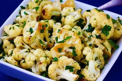 Kembang Kol Bawang Putih Panggang yang Sehat dan Simple Banget