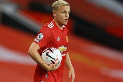Agen: Saya Tidak Suka Van de Beek Cuma Jadi Pemain Pengganti di MU