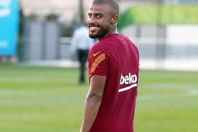 Memasuki Tahun Terakhir Kontraknya, Rafinha akan Bertahan di Barcelona