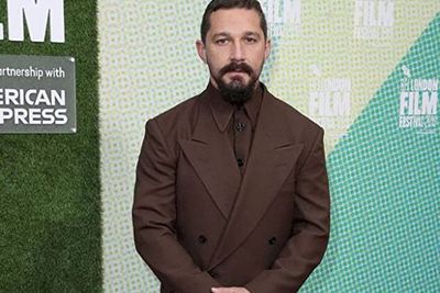 Shia LaBeouf Didakwa Atas Pemukulan Ringan dan Pencurian Kecil