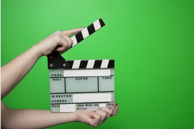 Ini Alasan Utama Warna Hijau Digunakan Sebagai Green Screen untuk Video Editing