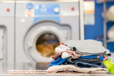 Ini 4 Alasan Pakaian Laundry Lebih Wangi Daripada Cuci Sendiri