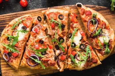 Resep Pizza Topping Tuna Praktis dan Lezat
