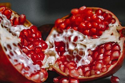 Memperlambat Proses Penuaan dan Meningkatkan Umur Panjang dengan Buah Merah Ini
