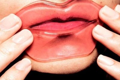 6 Manfaat Masker Bibir Sebelum Tidur, Lengkap dengan Cara Membuatnya!