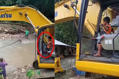 Wow! Baru 5 Tahun, Bocah Ini Bantu Warga Normalisasi Sungai Pakai Ekskavator