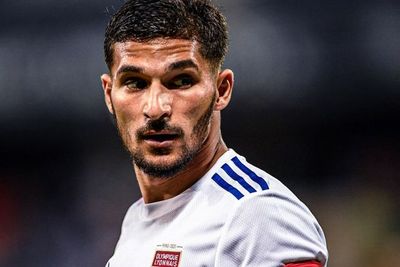 Bertahan di Lyon Adalah Pilihan Aouar, Ini Alasannya Tolak Arsenal