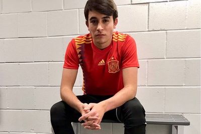 Barcelona Gagal Dapat Tanda Tangan Eric Garcia