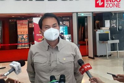 Pimpinan DPR Akui Bisik-bisik ke Puan Sebelum Mikrofon Mati, Ini yang Dikatakan