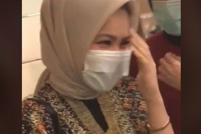 Pacaran 6 Tahun, Cewek Ini Hanya Jadi Tamu Undangan di Pernikahan Mantan, Ambyar 