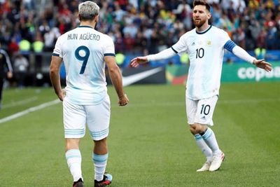 Bercanda, Aguero Ibaratkan Dia dan Messi Seperti Pasangan yang Sudah Nikah