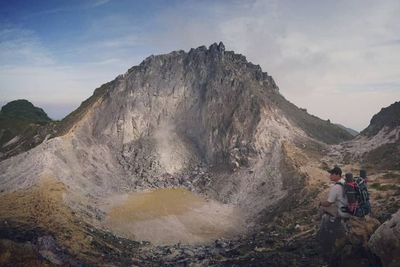 Dear Traveler, Harimau Sumatra Masih Berkeliaran, Jalur Pendakian Sibayak Resmi Ditutup